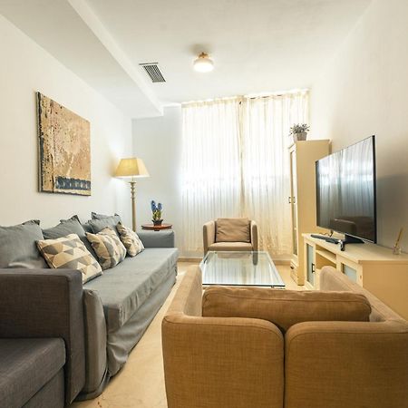 Grande Apartamento Familiar セビリア エクステリア 写真