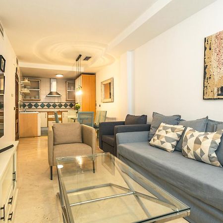 Grande Apartamento Familiar セビリア エクステリア 写真