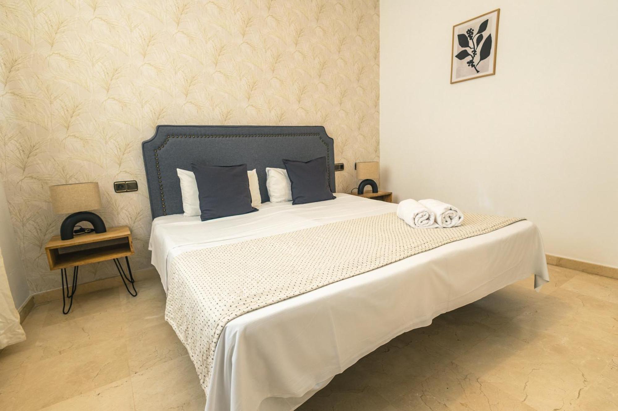 Grande Apartamento Familiar セビリア エクステリア 写真