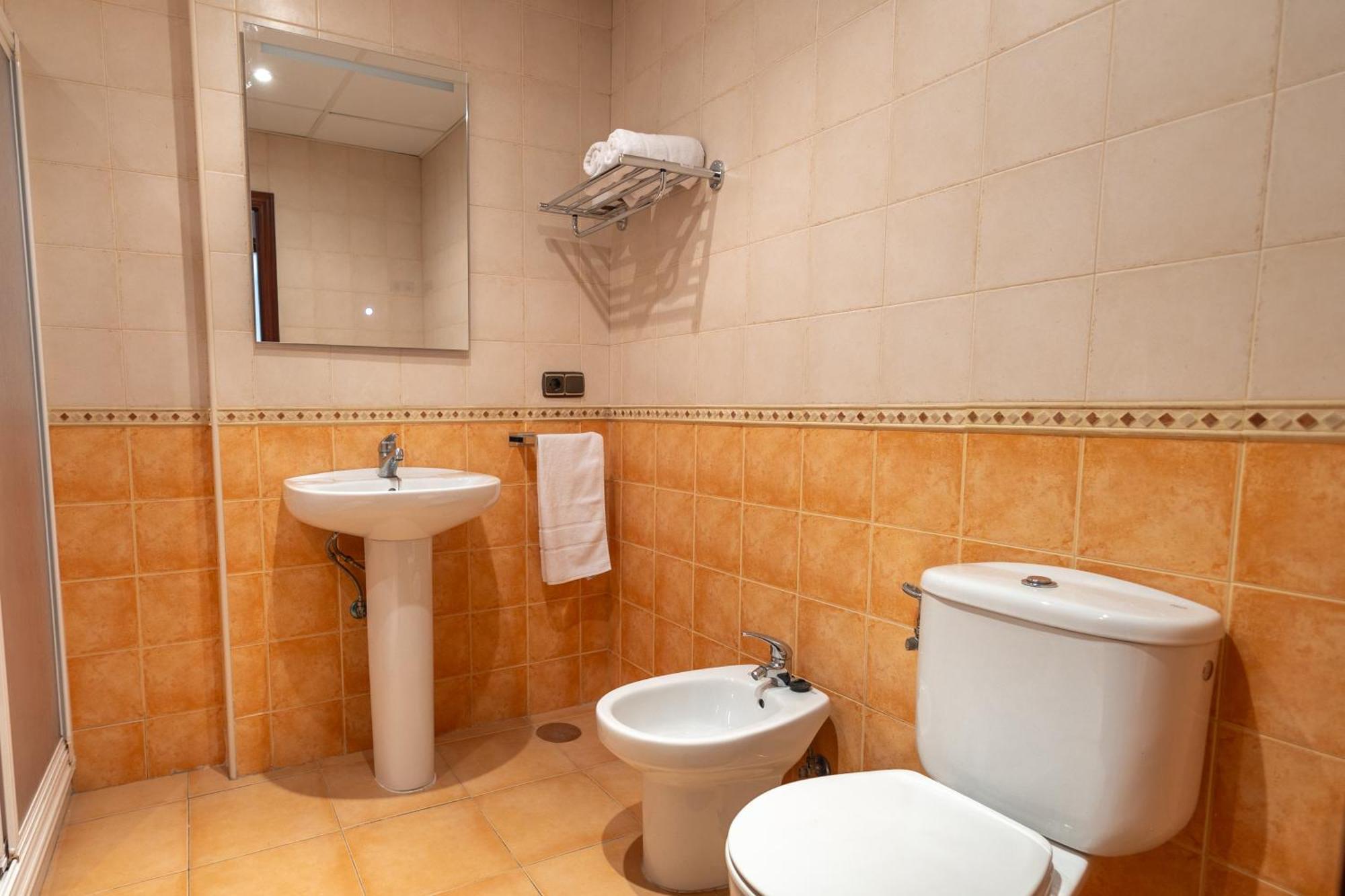 Grande Apartamento Familiar セビリア エクステリア 写真