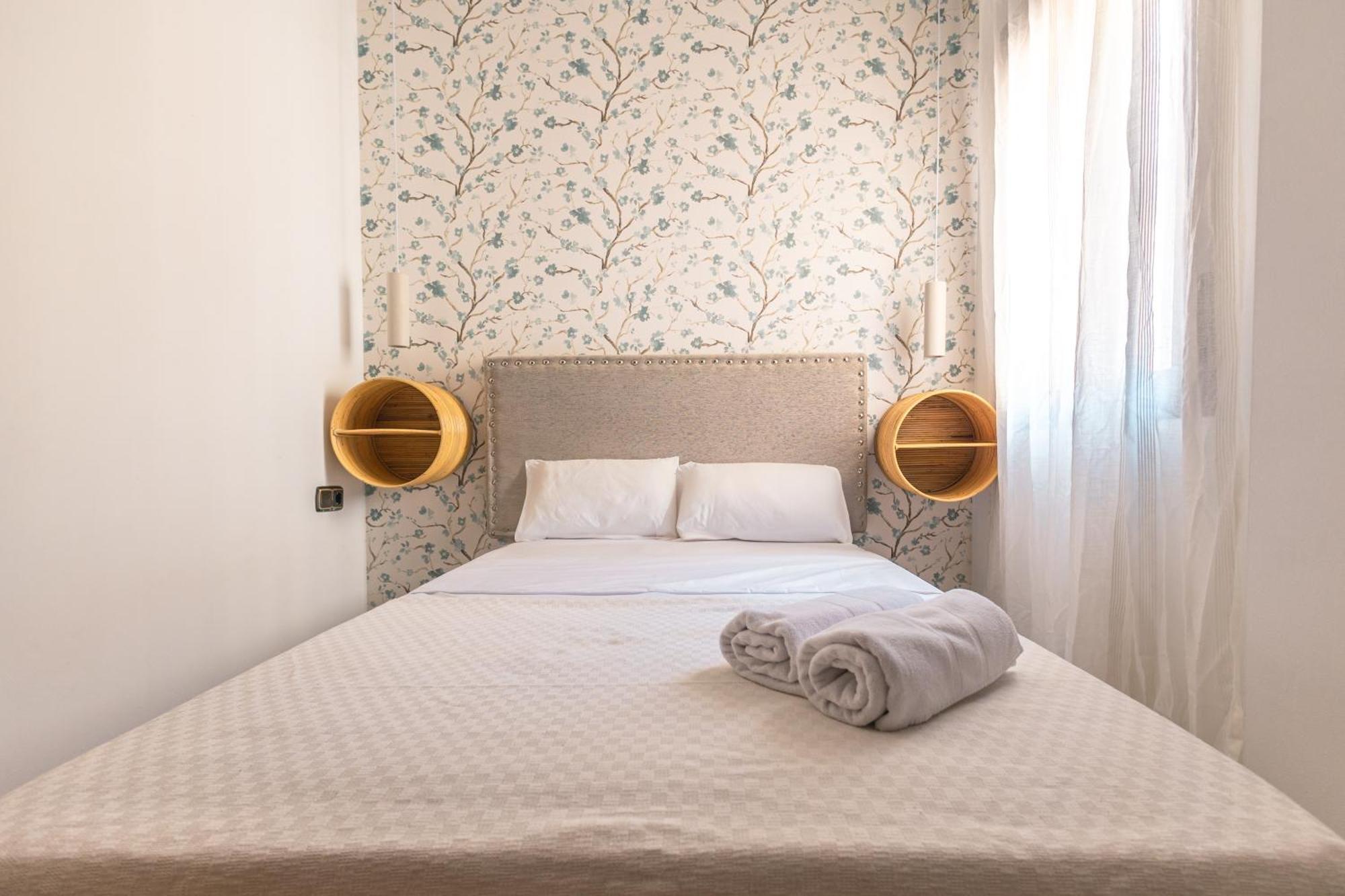 Grande Apartamento Familiar セビリア エクステリア 写真
