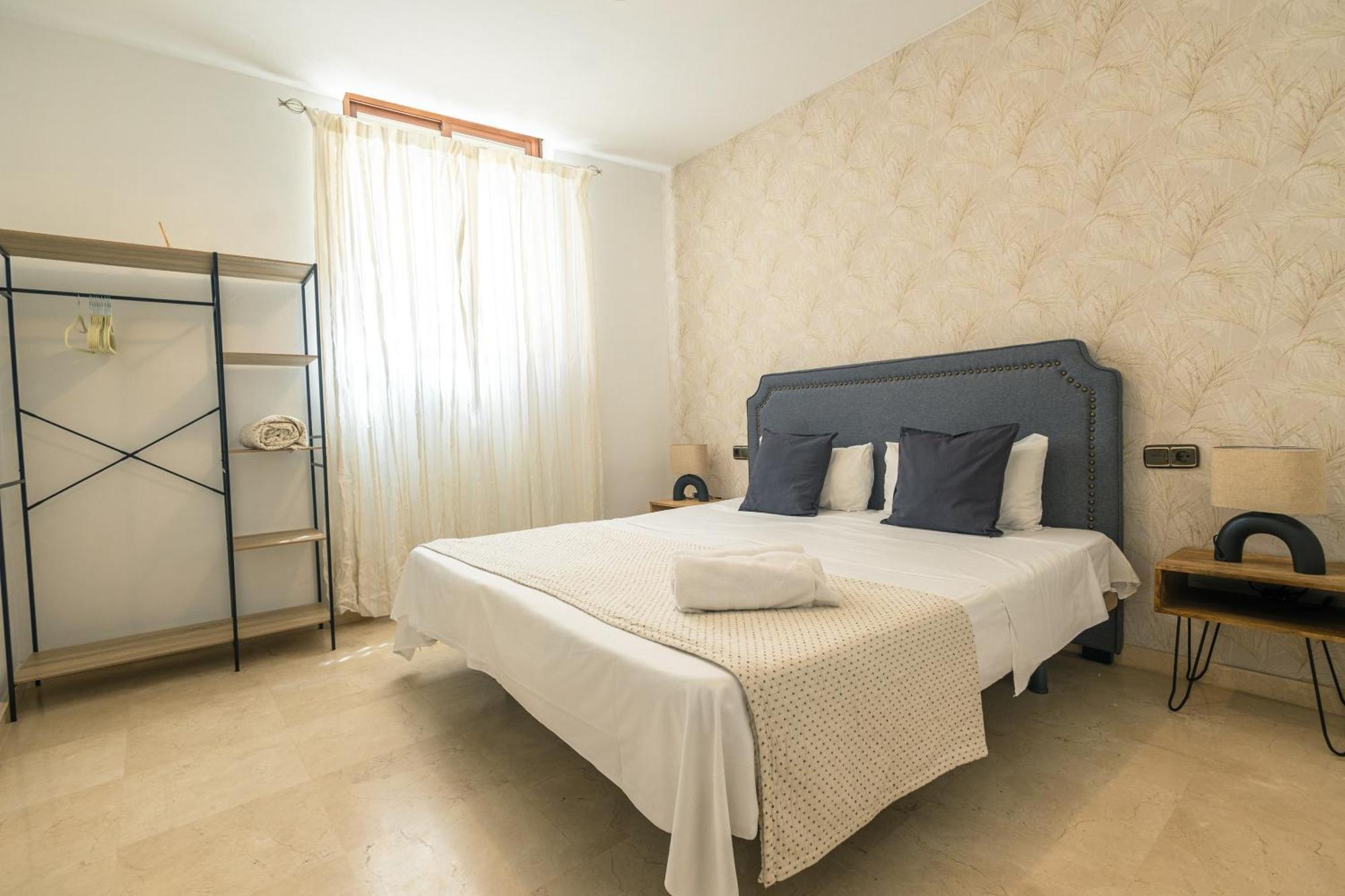 Grande Apartamento Familiar セビリア エクステリア 写真